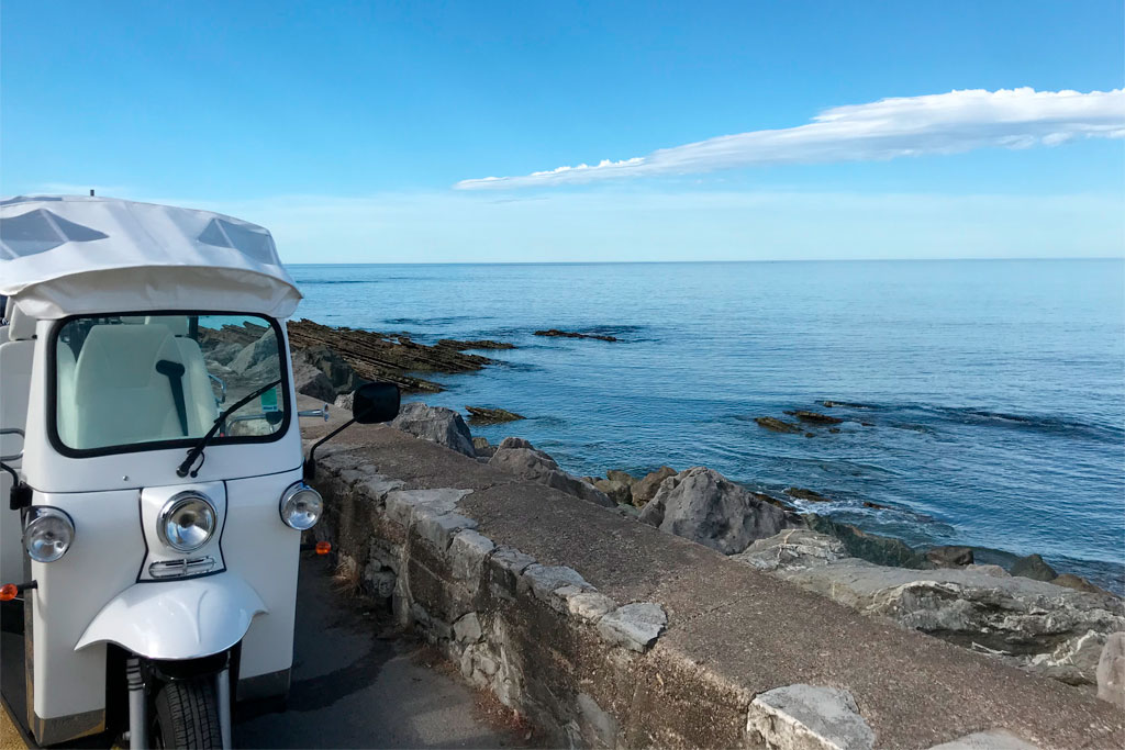 visite-saint-jean-de-luz-tuktuk-paysbasque